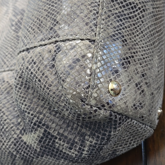 MICHAEL KORS Jet Set Tote Python Print - Picture 11 of 16